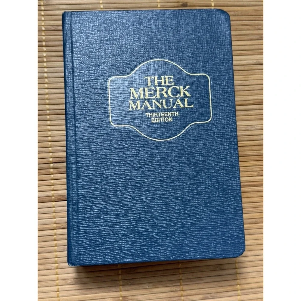 The Merck Manual of Diagnosis & Therapy 13th Edition Hardcover, 1977 Indexed
